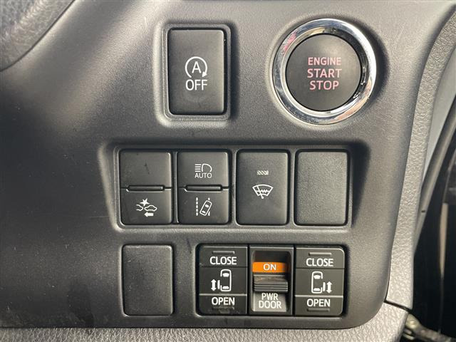 ヴォクシー2.0 ZS 煌III 4WD