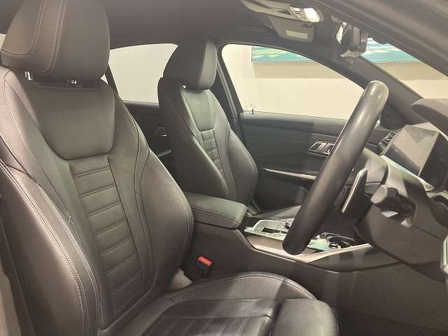 3シリーズセダン330e Mスポーツ