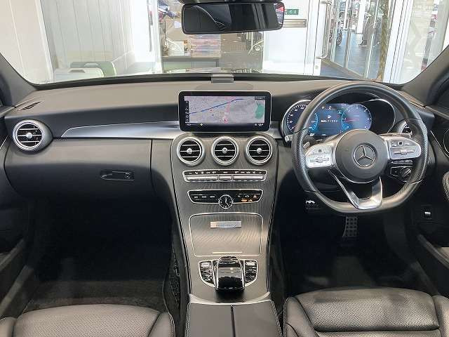 CクラスC220d ローレウスエディション スポーツプラスパッケージ
