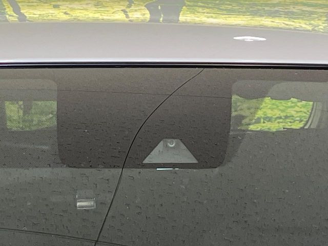 �y�C���e���W�F���g�G�}�[�W�F���V�[�u���[�L�z�t�����g�J�����őO���̎ԗ�����s�҂����m�B�Փ˂������Ȏ��͏Փ˔�Q�y���u���[�L���쓮�A�Փˉ�����T�|�[�g�B�����S�Ƀh���C�u�����y���݂��������܂��B