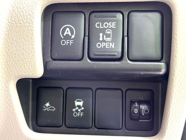 �y�p���[�X���C�h�h�A�z�X�}�[�g�L�[��^�]�Ȃ̃X�C�b�`�ŃX���C�h�h�A�̊J���\���d��������͂����ăh�A���J����K�v�������A���������q�l�ł��A�d���ו��������Ă��鎞�����N�ɊJ���߂ł��܂���