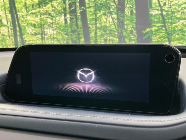 �y8.8�C���`�}�c�_�R�l�N�g�z�ԓ��̕��͋C�Ƀ}�b�`������^�̃f�B�X�v���C�B�X�}�z�ڑ��ł̃i�r�g�p��Bluetooth�Đ����A�l�X�ȋ@�\���y���߂܂��B�����I�ȃ_�C�������삪�\�ŁA�g��������ǍD�ł��B