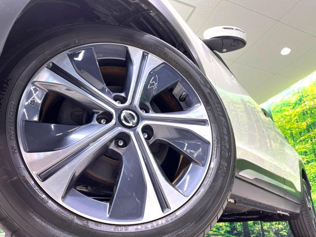 �y����16�C���`�A���~�z�C�[���z�O�ςɃ}�b�`���������A���~�z�C�[���𑕒����Ă���܂��B�e��ЊO�A���~�z�C�[����A�X�^�b�h���X�^�C�����戵�����Ă���܂��B���񂲑��k����������