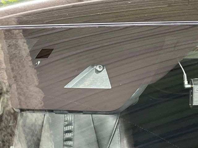 �yi-ACTIVESENSE�z���s���ɑO���̎ԗ�����F�����A�Փ˂������Ȏ��͌x��ƃu���[�L�ŏՓˉ���Ɣ�Q�y�����A�V�X�g�B�����S�Ƀh���C�u�����y���݂��������܂��B