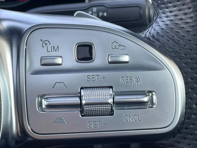 ���f�B�X�g���j�b�N�v���X:�s�s�A�x�O�A�������H�Ȃǂ̑��s���ɁA�X�e���I�}���`�p�[�p�X�J�����ƃ��[�_�[�Z���T�[�ɂ��A�O���Ԃ�F�����đ��x�ɉ������Ԋԋ������ێ����鎟����̃N���R��!