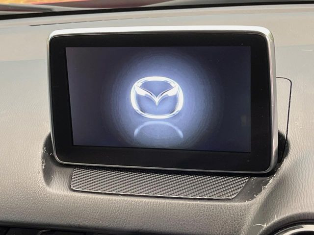 �y�}�c�_�R�l�N�g�i�r�z�ԓ��̕��͋C�Ƀ}�b�`������̌^�^�C�v�̃i�r�B�e����q�ݒ��Bluetooth�Đ����A�l�X�ȋ@�\���y���߂܂��B�����I�ȃ_�C�������삪�\�ŁA�g��������ǍD�ł��B