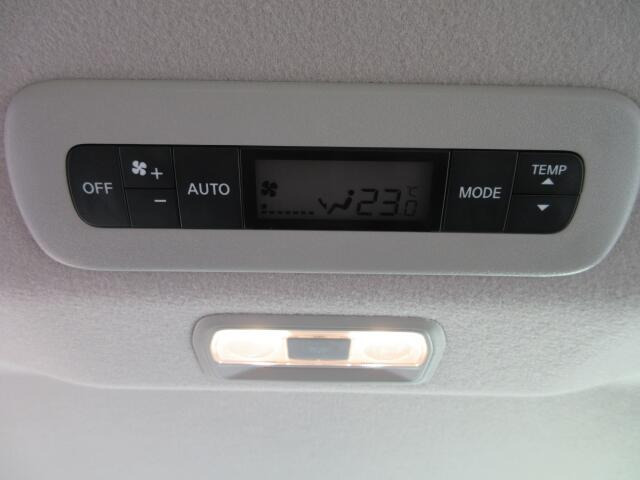 ��Ȃɂ��G�A�R����������Ă���A�ԓ����K�ȋ�Ԃł���