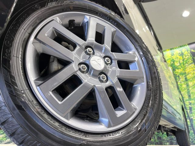 �y����15�C���`�A���~�z�C�[���z�O�ςɃ}�b�`���������A���~�z�C�[���𑕒����Ă���܂��B�e��ЊO�A���~�z�C�[����A�X�^�b�h���X�^�C�����戵�����Ă���܂��B���񂲑��k����������