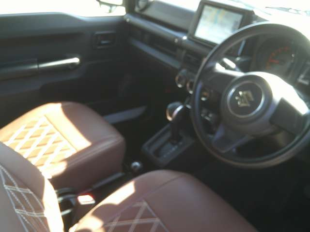 ���Ӓ菑�t���ň��S����O�ҋ@��(JAAA���{�����ԊӒ苦��)�̃v���Ӓ�m�ɂ���Ď��q��Ԃׂ̍��ȕ����܂ŊӒ���s�Ȃ��Ă��܂�!���ÎԂ̕s��������������S�ł��܂���!