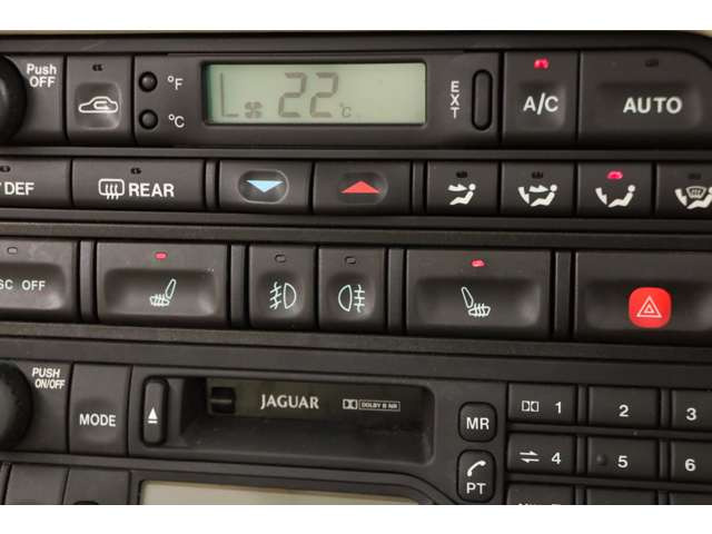 �V�[�g�q�[�^�[�́A�����G�߂ł����K�Ƀh���C�u�ł��鑕���ł��B�^�]�ȁE����ȂƂ��ɉ��x�������\�ŁA�㎿�ȃ��U�[�V�[�g�Ƃ̑������ǂ��A�D��ŉ��K�Ȏԓ���Ԃ���w�������Ă܂��B