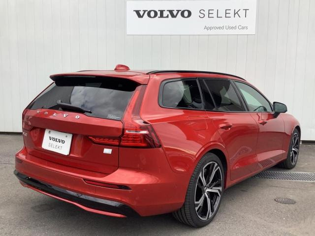 V60リチャージ PHEV T6 AWD アルティメット 4WD