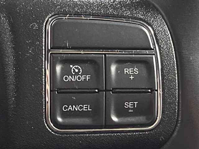 ���I�[�g�N���[�Y�R���g���[��:�������H�⎩���Ԑ�p���H���ɂāA�葬���q���\�ƂȂ�֗��ȋ@�\�ł��B�������ړ��̍ۂł����ɂ����֗��ɂ��g�����������܂���