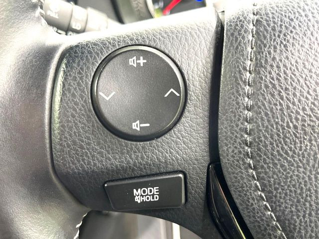 �y�X�e�A�����O�X�C�b�`�z�^�]���A�O������ڐ������炷���ƂȂ��A�I�[�f�B�I���̑��삪�\�ȕ֗��@�\!���S&���K�ȃh���C�u�����o���Ă���܂���