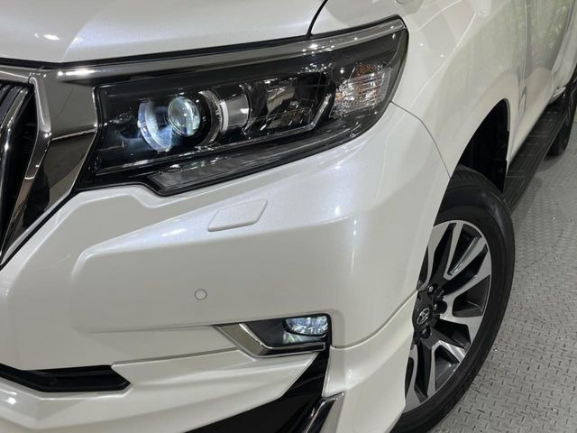 �yLED�w�b�h���C�g�z���V����ԑ��s�����ǍD�Ȏ��E���m�ۂ����S���ĉ^�]�ł��鍂�P�xLED�w�b�h���C�g�𑕔�!�_�����x�������A����d�͂��}�����Ă��܂��B