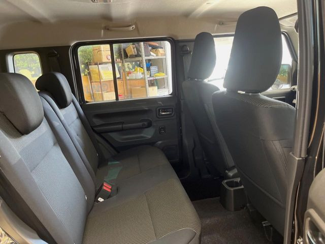 �㕔���Ȃ��C�ɂȂ�悤�ȃL�Y�E�����ւ��蓙�A�傫�ȃ_���[�W�͂Ȃ��A�ǍD�ȏ�Ԃł��B