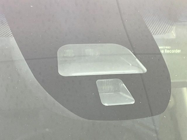 �y�V�e�B�u���[�L�A�N�e�B�u�V�X�e���z�ᑬ���s���ɑO���̎ԗ�����F�����A�Փ˂������Ȏ��͌x��ƃu���[�L�ŏՓˉ���Ɣ�Q�y�����A�V�X�g�B�����S�Ƀh���C�u�����y���݂��������܂��B