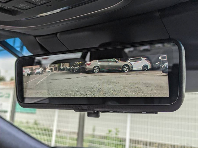 �f�W�^���C���i�[�~���[���� ����J�����̑N���ȉf�������[���~���[�ɓ��e���܂��B