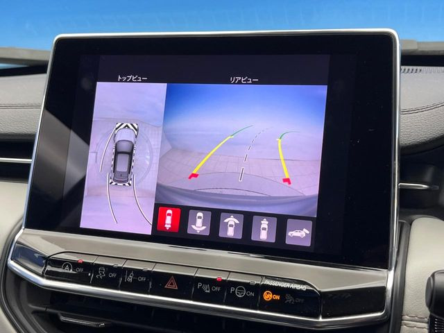 ���p�m���~�b�N�r���[���j�^�[:��p�̃J�����ɂ��A�ォ�猩���낵���悤�Ȏ��_��360�x�N���}�̎��͂��m�F���邱�Ƃ��ł��܂������p�������m�F���₷���A�����ꏊ�ł̐؂�Ԃ��⒓�Ԃ��X���[�Y�ɍs���܂��B