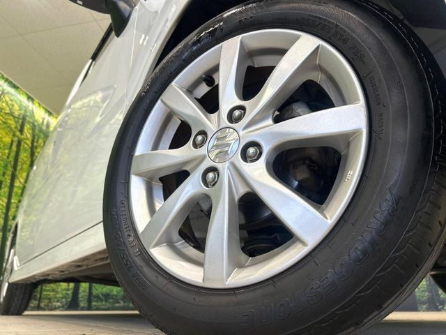 �y����14�C���`�A���~�z�C�[���z�O�ςɃ}�b�`���������A���~�z�C�[���𑕒����Ă���܂��B�e��ЊO�A���~�z�C�[����A�X�^�b�h���X�^�C�����戵�����Ă���܂��B���񂲑��k����������