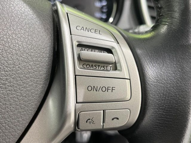 �y�N���[�Y�R���g���[���z�������H�����N���N���s�B�A�N�Z���𗣂��Ă���葬�x�ő��s���ł��A�������^�]���̕��S���y��!�����E�������ȒP�ȃX�C�b�`����Œ����ł��܂��B