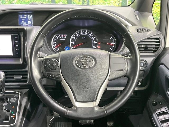 �y�����v�����X�e�A�����O�z�㎿�Ȋv���g�p���邱�ƂŁA��ɂ����������݂ƂĂ��^�]���₷���n���h���ł���