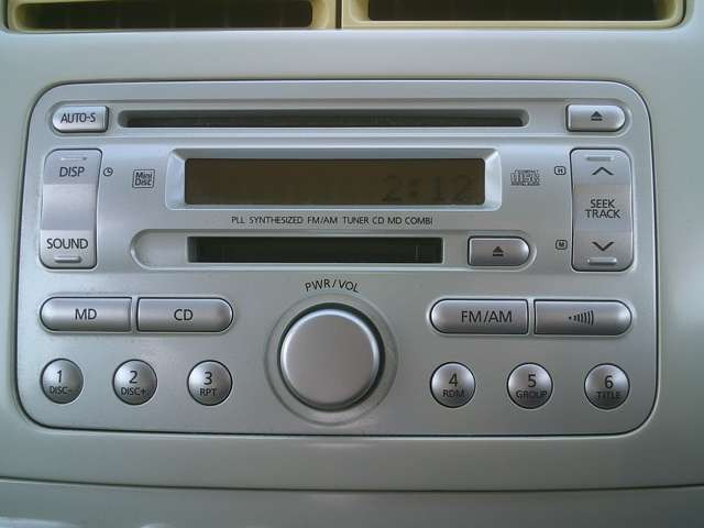 ���C�ɓ���̉��y�𒮂��Ȃ���y�����^�]�ł���!����CD/MD�X�e���I�t�����ʓr�J�[�i�r��I�[�f�B�I����舵���Ă��܂��̂ł����k���ĉ������B