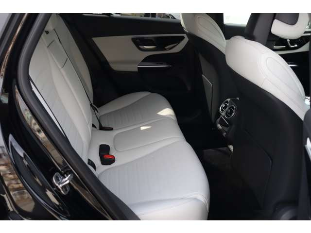 GLCクーペ220d 4マチック コア (ISG) AMGラインパッケージ  4WD