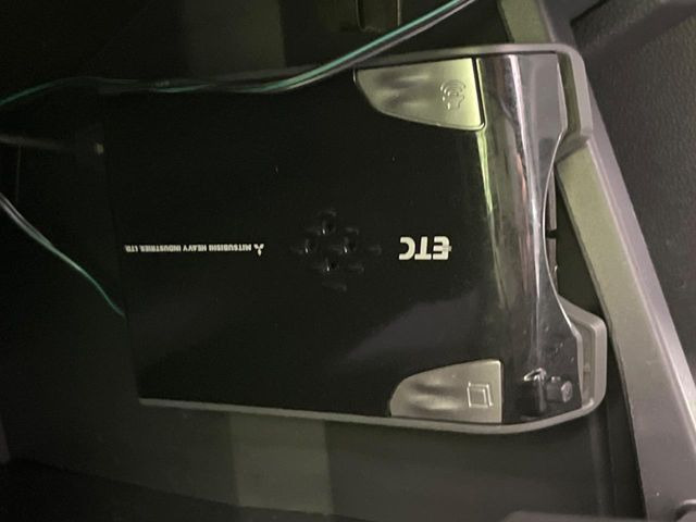 【ETC】高速道路の料金所をストレスなく通過!話題のスポットやサービスエリアに多い「スマートIC」利用時は必須のアイテムです。当店でセットアップを実施、ご納車当日からすぐにご利用いただけます!