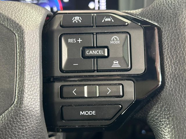 �y�g���^�Z�[�t�e�B�Z���X�z���s���ɑO���̎ԗ�����F�����A�Փ˂������Ȏ��͌x��ƃu���[�L�ŏՓˉ���Ɣ�Q�y�����A�V�X�g�B�����S�Ƀh���C�u�����y���݂��������܂��B