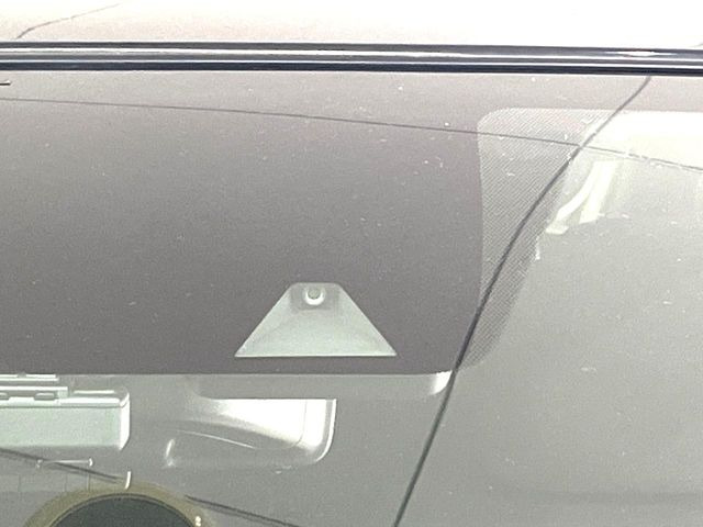 �y�G�}�[�W�F���V�[�u���[�L�z���s���ɑO���̎ԗ�����F�����A�Փ˂������Ȏ��͌x��ƃu���[�L�ŏՓˉ���Ɣ�Q�y�����A�V�X�g�B�����S�Ƀh���C�u�����y���݂��������܂��B