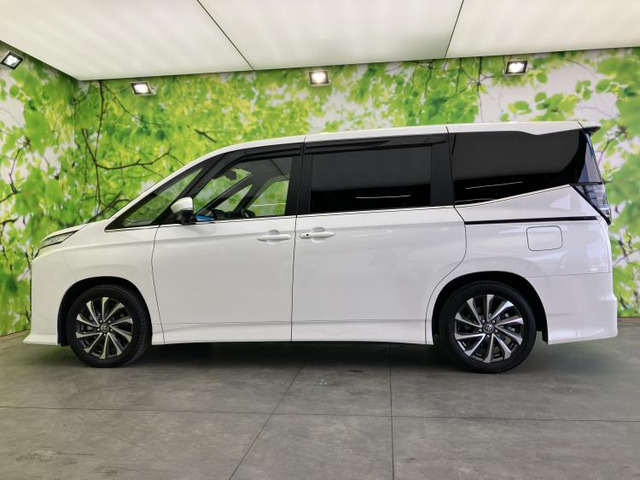 ヴォクシー1.8 ハイブリッド S-Z