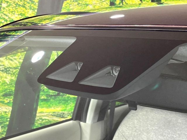 �y�X�}�[�g�A�V�X�g�z���s���ɑO���̎ԗ�����F�����A�Փ˂������Ȏ��͌x��ƃu���[�L�ŏՓˉ���Ɣ�Q�y�����A�V�X�g�B�����S�Ƀh���C�u�����y���݂��������܂��B