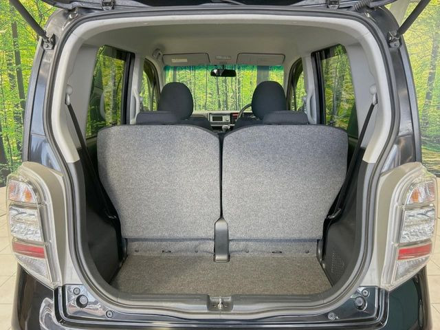 ���i�̂���������ʋ΁A���}���ɏ\���ȉ׎��X�y�[�X���m�ۂ��Ă���܂��B�Z�J���h�V�[�g��|���ƁA�傫�ȉו��̐ύڂ��\�ł���