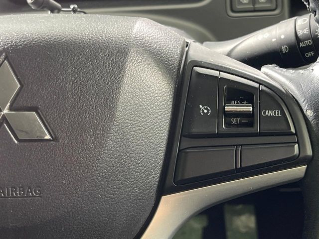 �y�N���[�Y�R���g���[���z�������H�����N���N���s�B�A�N�Z���𗣂��Ă���葬�x�ő��s���ł��A�������^�]���̕��S���y��!�����E�������ȒP�ȃX�C�b�`����Œ����ł��܂��B