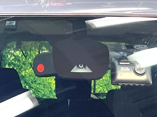 �y�G�}�[�W�F���V�[�u���[�L�z���s���ɑO���̎ԗ�����F�����A�Փ˂������Ȏ��͌x��ƃu���[�L�ŏՓˉ���Ɣ�Q�y�����A�V�X�g�B�����S�Ƀh���C�u�����y���݂��������܂��B