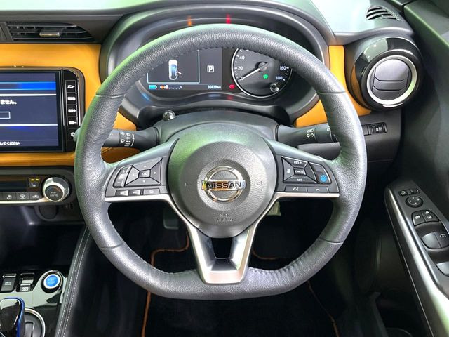 �y�����v�����X�e�A�����O�z�㎿�Ȋv���g�p���邱�ƂŁA��ɂ����������݂ƂĂ��^�]���₷���n���h���ł���