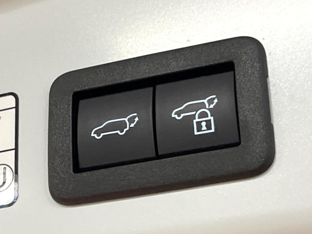 �y�p���[�o�b�N�h�A�z�X�}�[�g�L�[��^�]�Ȃ̃{�^�������������Ń��A�Q�[�g�������ŊJ���܂�!�ו��������Ă��鎞��A�����ʒu�ɂ���o�b�N�h�A��߂�ۂɕ֗��ȋ@�\�ł���