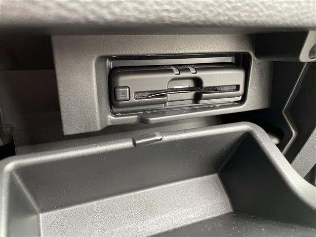 セレナ1.2 e-POWER ハイウェイスターV アーバンクロム