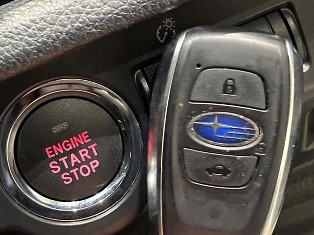 �y�A�N�Z�X�L�[&�v�b�V���X�^�[�g�z�J�o����|�P�b�g�ɓ��ꂽ�܂܂ł��h�A�̎{���E�������\�ȃX�}�[�g�L�[�𑕔��B�G���W���̃I���E�I�t�����J�M�����o���K�v�������A�{�^�����v�b�V�����邾����OK��