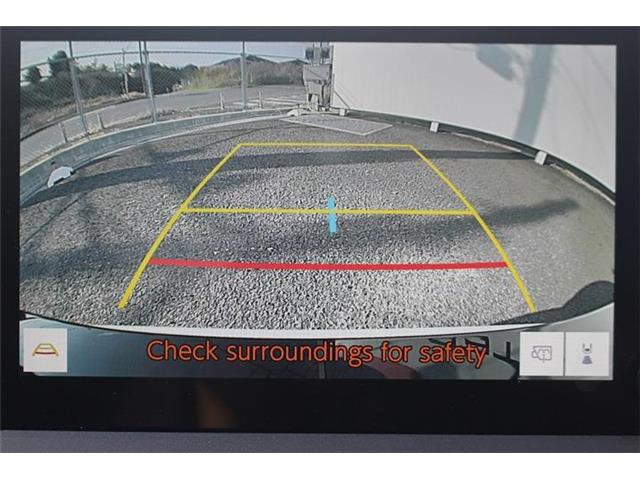 大好評のボディコーティング「ハイモースコート」もご納車までに施工可能。雨染みや線傷など中古車だからと諦めていませんか?ピカピカの状態でお乗り出しいただけます。