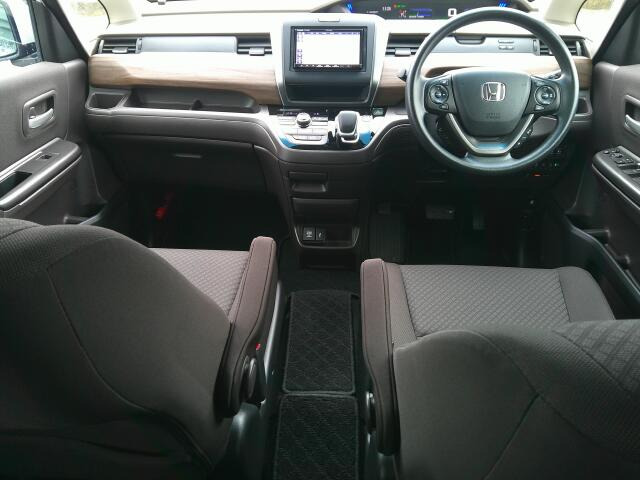 ���O���̐��|�E�{�f�B�R�[�e�B���O��CAR�N���[�j���O���Ǝ҂��{�H�������܂��̂ő�ϐ����B�I���b�N�X�����Ԃł݂͂Ȃ��܂ɉ��K�ȃh���C�u�����񑩁B