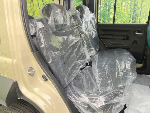 ���i���ȃI���W�i���t���A�}�b�g���I�v�V�����ɂĂ��p�ӂ��Ă���܂��B���D���ȃf�U�C����J���[�����Ԃɍ��킹�đI��ł����������Ƃ��ł��܂���