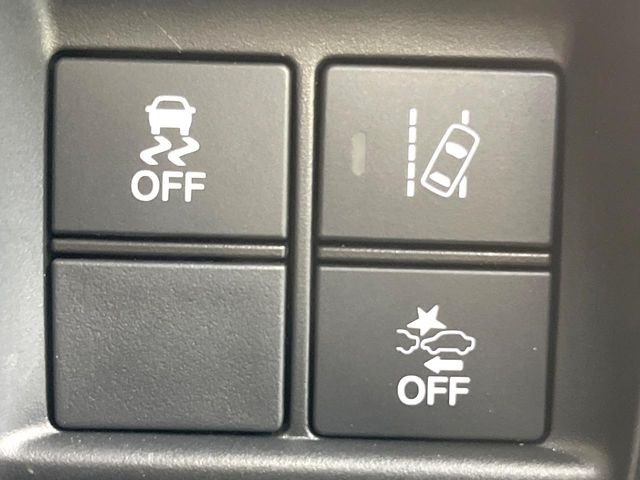 �y�z���_�Z���V���O�z���s���ɑO���̎ԗ�����F�����A�Փ˂������Ȏ��͌x��ƃu���[�L�ŏՓˉ���Ɣ�Q�y�����A�V�X�g�B�����S�Ƀh���C�u�����y���݂��������܂��B