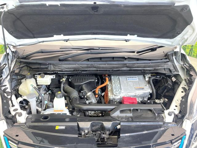 親切・丁寧な専門メカニックスタッフが応対!・車検・点検整備・事故等の修理などアフターサービスも安心。お車のカスタマイズもネクステージのサービススタッフまでご相談ください!