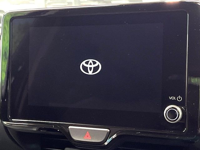 �y8�C���` �f�B�X�v���C�I�[�f�B�I�z���ʂ̃f�B�X�v���C��AppleCarPlay��AndroidAuto�����p�\�B�傫�ȉ�ʂŃX�}�z�i�r�A�v���������p���������܂���