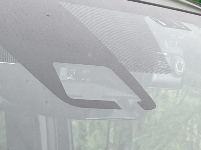 �y�g���^�Z�[�t�e�B�Z���X�z���s���ɑO���̎ԗ�����F�����A�Փ˂������Ȏ��͌x��ƃu���[�L�ŏՓˉ���Ɣ�Q�y�����A�V�X�g�B�����S�Ƀh���C�u�����y���݂��������܂��B