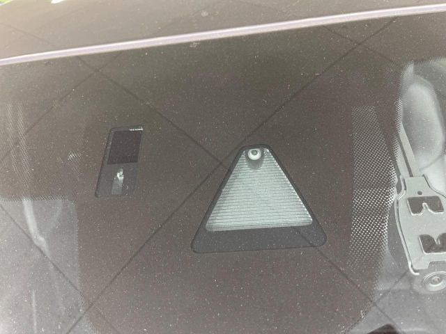 �y�X�}�[�g�V�e�B�u���[�L�T�|�[�g�z�ᑬ���s���ɑO���̎ԗ�����F�����A�Փ˂������Ȏ��͌x��ƃu���[�L�ŏՓˉ���Ɣ�Q�y�����A�V�X�g�B�����S�Ƀh���C�u�����y���݂��������܂��B