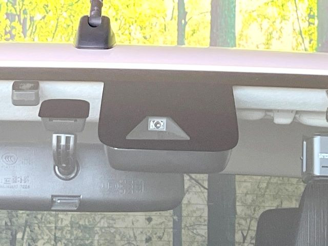 �y�g���^�Z�[�t�e�B�Z���X�z���s���ɑO���̎ԗ�����F�����A�Փ˂������Ȏ��͌x��ƃu���[�L�ŏՓˉ���Ɣ�Q�y�����A�V�X�g�B�����S�Ƀh���C�u�����y���݂��������܂��B