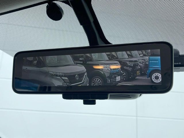 �y�C���e���W�F���g���[���~���[�z��Ȃ̑傫�ȉו��⓯��҂Ō�����m�F���Â炢���ł����S!�J�������B�e�����ԗ�����̉f�������[���~���[���ɕ\���B�N���A�Ȏ��E�ŏ󋵂̊m�F���\�ł�!