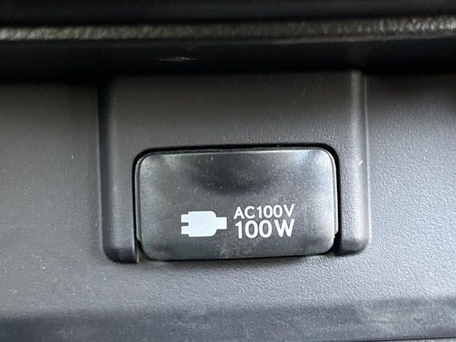 �y�A�N�Z�T���[�R���Z���g�z�L�����v��X�|�[�c�A�A�E�g�h�A�ł̃A�N�e�B�r�e�B�͂������A�ЊQ�E��d�̍ۂɏ����ɂ��Ȃ�AC100V�R���Z���g�𑕔���P�[�^�C��^�u���b�g�A�Q�[���@��̏[�d�ɂ���